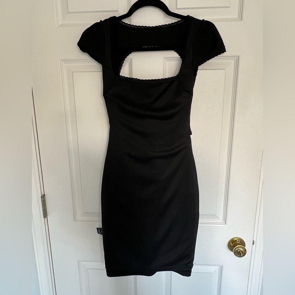 🖤Lulu’s Serena Bodycon Dress🖤 - Picture 10 of 15